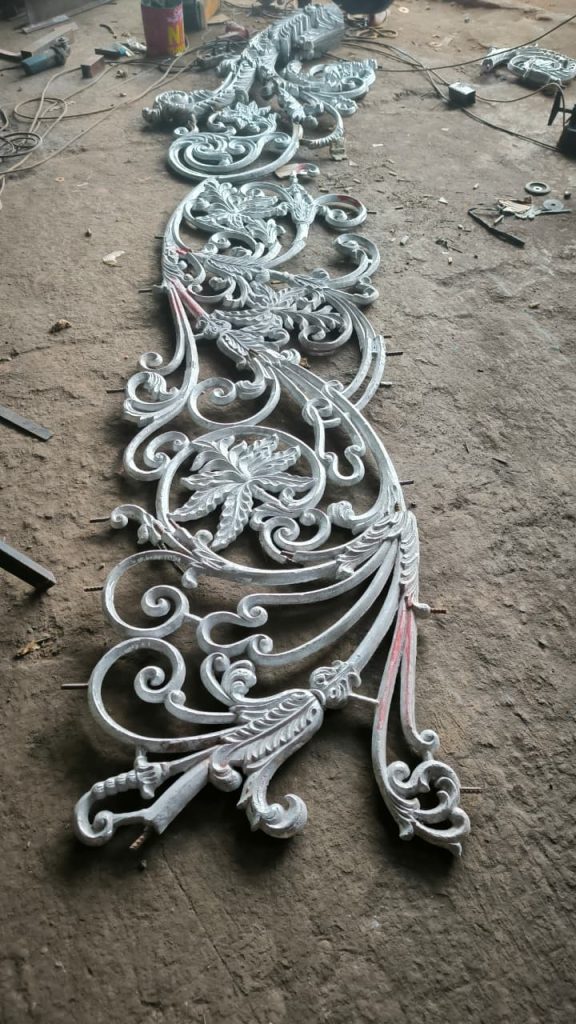 Spesialis Besi Tempa Ornamen Cor